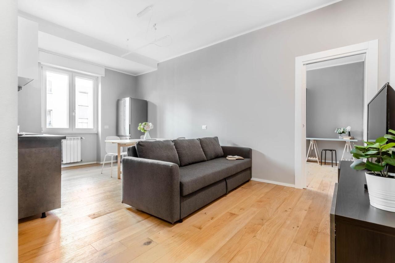 Joivy Charming Flat With Desk Appartement Milaan Buitenkant foto