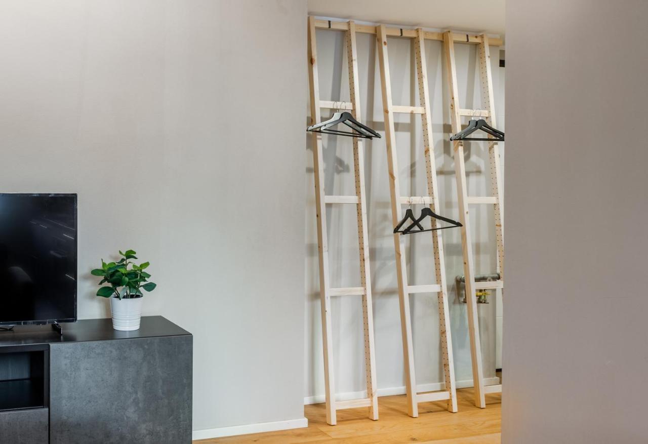 Joivy Charming Flat With Desk Appartement Milaan Buitenkant foto